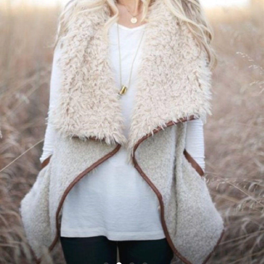 Love Tree boutique vest - Sz S